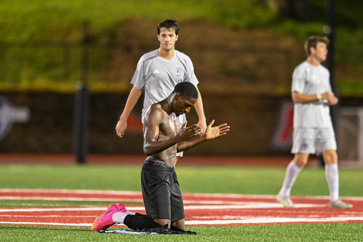 Final whistle pics of the victors from <a href="/carlgulbishpho1/">Carl Gulbish</a> 

#NPSL #NPSL20