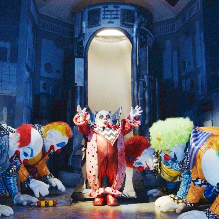 z0mb1g33k's tweet image. Well @OriginalFunko, you didn't do a Mini-Me for Austin Powers and I always loved Verne Troyers enthusiasm for life.... Since you did Killer Klowns... You should make him in Aliens, Clowns, and Geeks 🤓..... in Blacklight 🤡 🔥🤘 #funko #conceptidea