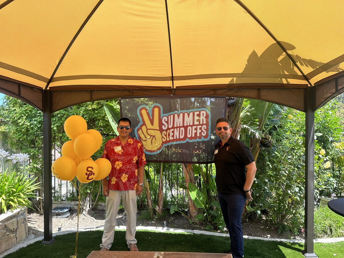 rramirez_usc's tweet photo. Had the great fortune to co-host this summer’s Ventura County SCendOff where we welcomed incoming students to the Trojan Family! The future is bright with this group! #SCendOff #VenturaCounty https://t.co/GFEqVwFJoG