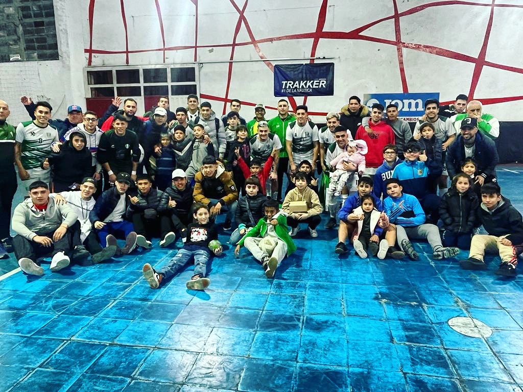 #FutsalAFA ¡GANOOOOOO EL VERDE!

La primera división venció 2-1 a Ferro de Merlo en un partido durísimo. Vamos por más! Triunfo importantísimo 💪🏻💚

Goles:
⚽️ <a href="/diego9410/">juan diego</a> 
⚽️ @seebalopeez 

#VamosQueVamos #UVMV2023