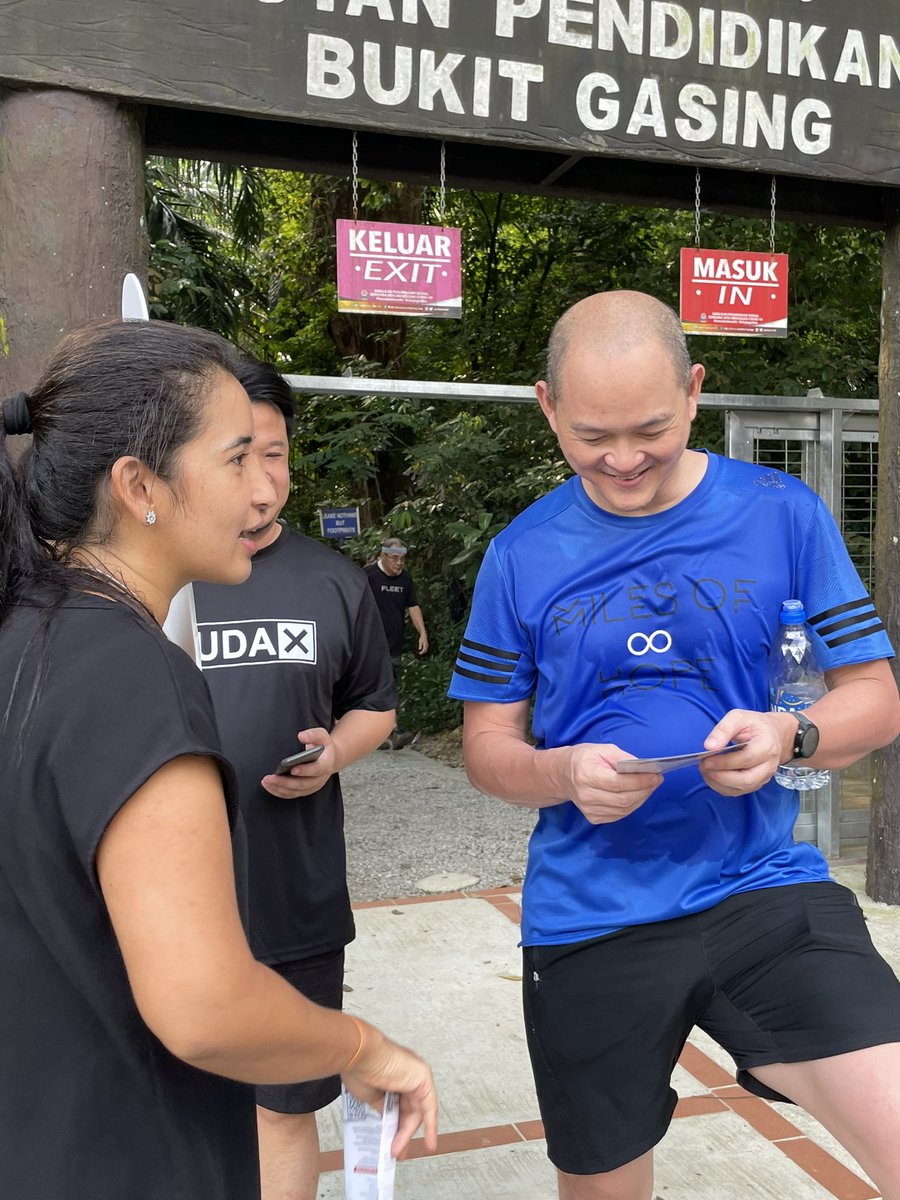 vkkraja's tweet photo. https://t.co/GgXCShxCNI My personal cheerleader is helping me out with the campaign trail today ๐ช๐ผ isnโt she the best? #muda #dunbukitgasing #ourpjourcommunity #politikbaru #voiceofthepeople #malaysia #vkkraja #teamraja https://t.co/KUxdlRxTBv