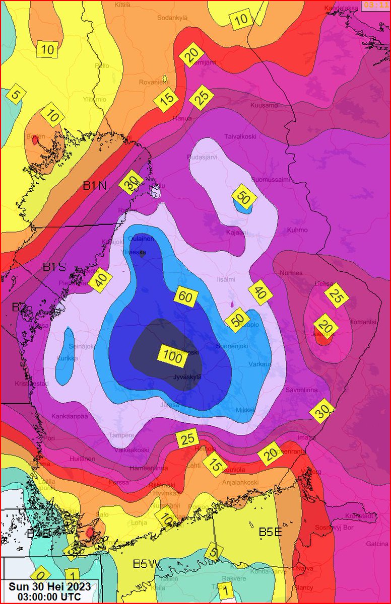 Sademäärät perjantaiaamun ja sunnuntaiaamun välilä. Eniten Jyväskylä kentoasema 107.2, Multia Karhila 100.9, Ylivieska lentokenttä 83.9 mm.
#sää #heinäkuu