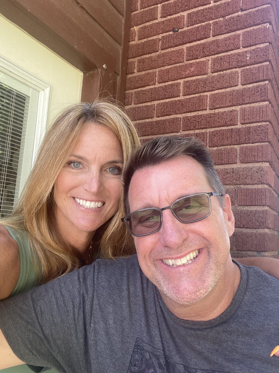 vbenson22's tweet photo. 23 years today. Still best friends🫶@KacyBenson #almostemptynesters https://t.co/4e3UZbQYzt