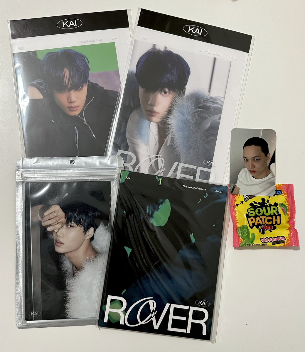 POSH0412's tweet photo. Thank you so much @sekaigos! The rover merch arrived safely! #sekaigosfb https://t.co/56HMgsX4L3