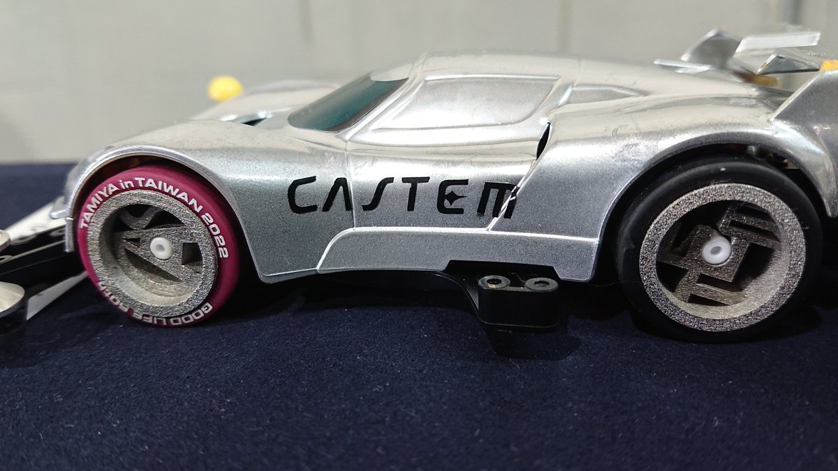 fumi0128SFM's tweet image. ボディとホイール削り出し
金属3Dプリンター
 #machicoco
#製造業対抗ミニ四駆大会