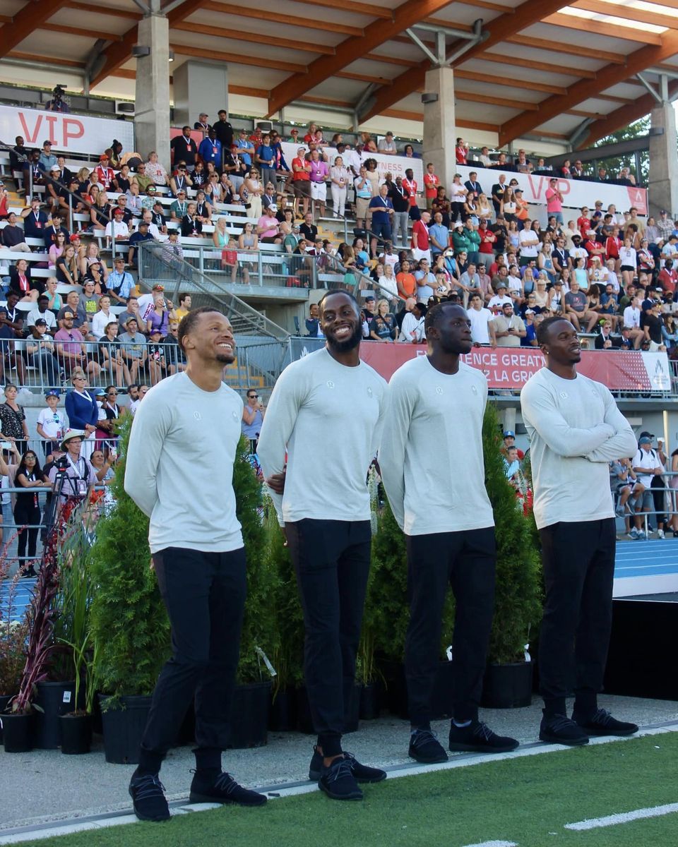 #TeamCanada officially upgraded to silver in Tokyo 2020 men’s 4x100m relay🇨🇦🥈

Aaron Brown, Jerome Blake, Brendon Rodney, and Andre De Grasse received their medals on Saturday in Langley, BC at the Canadian Track and Field Championships👏