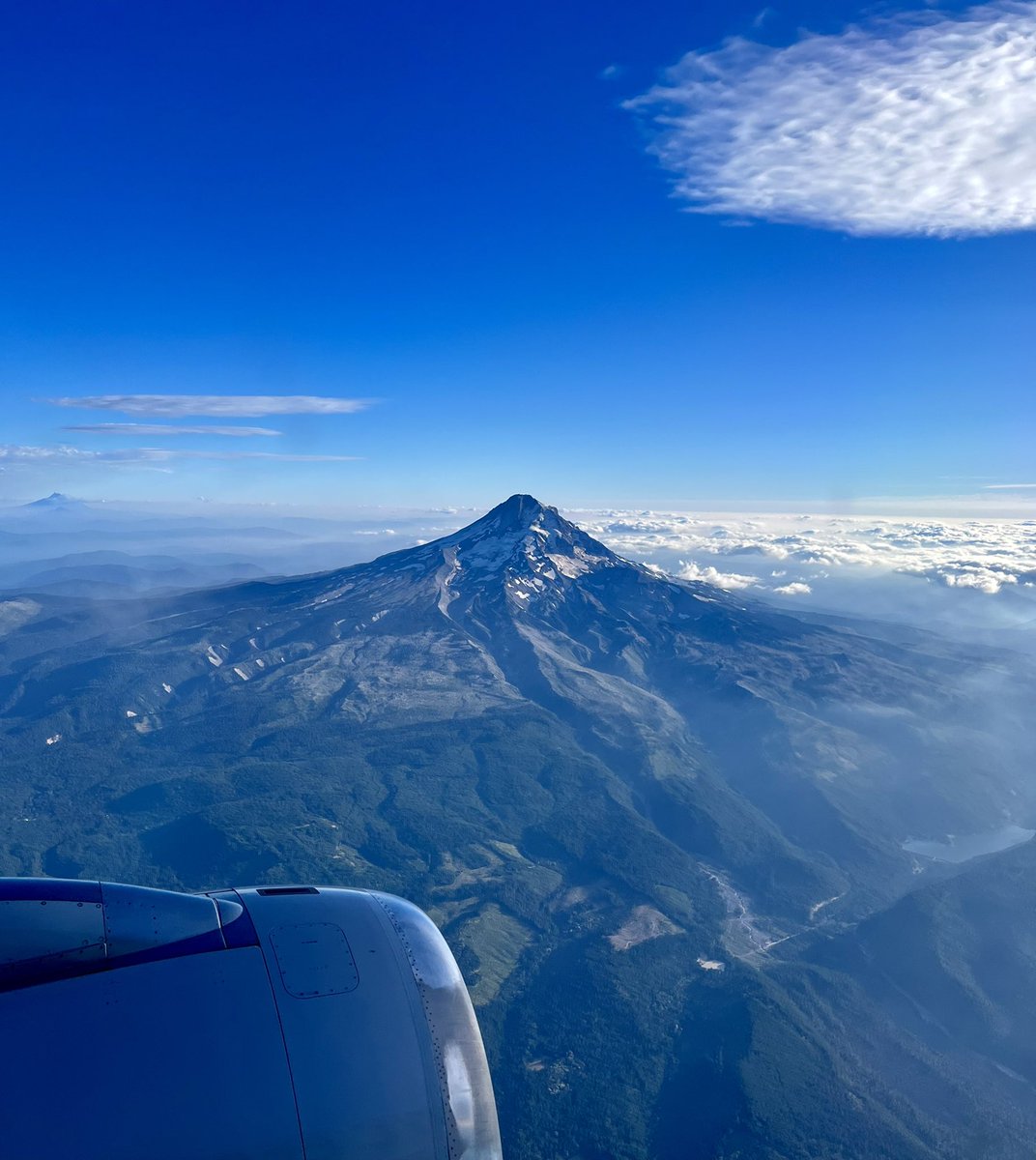 Oregon stunning.
“He will cover you in his feathers,
under his wings you will take refuge,
His faithfulness will be your refuge”
~Psalm 91:4
#Oregon 
#nature
#Godisgreater