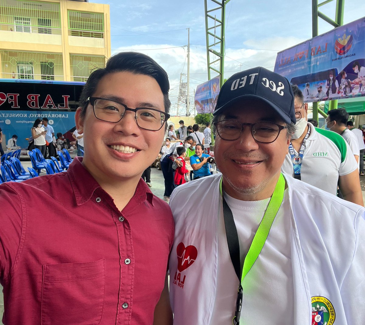 wadeeusores's tweet photo. Quick conversations on healthcare and other possible collaborations with DOH Secretary Ted Herbosa, DILG Secretary Benhur Abalos, Manila Vice Mayor Yul Servo and Marawi Civic Leader Samira Gutoc at the "LAB for ALL" launch in Baseco, Tondo.

#iftheresaWILtheresaWADE #WEcandoit https://t.co/d8dmHdJ9Fp