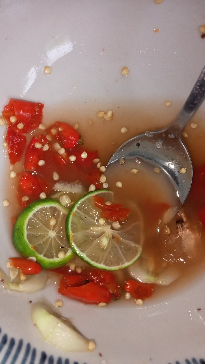 httpsude's tweet image. kuah bis buat rujak gini tu enak bet anjritt isi perasan ginii ternyataa