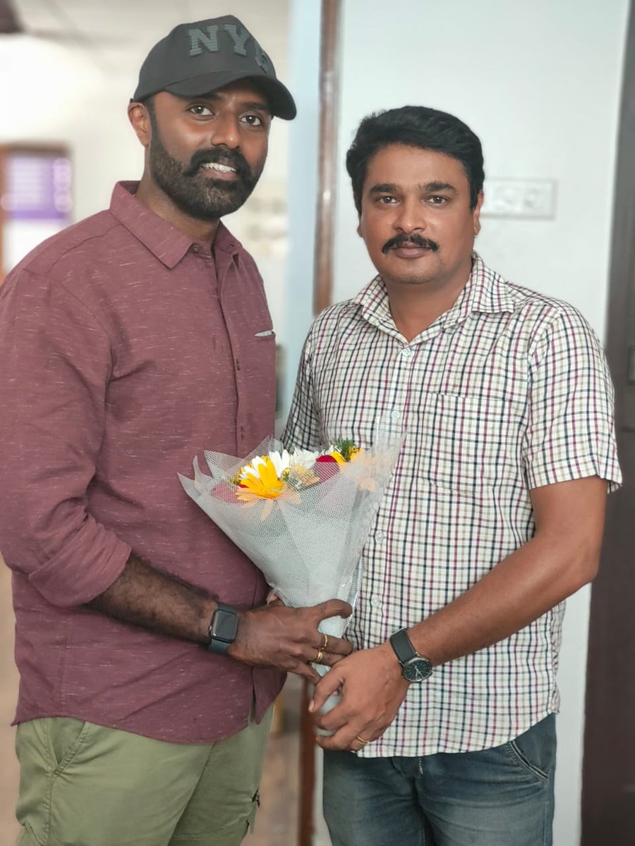 rajkumar_pro's tweet photo. Social Activities, Actor, Producer, Distributor Jenish @VeeJenish
#HappyBirthdayJenish
#VeeJenish #Jenish #ActorJenish #ActionReaction
@johnmediamanagr
@rajkumar_pro
@PROSakthiSaran https://t.co/9R0rVOSwqW