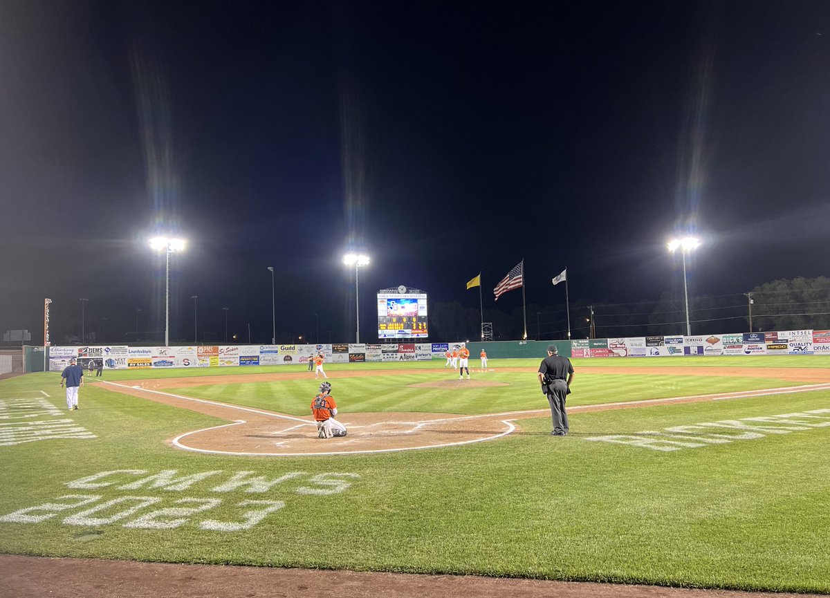 We’re headed to extras in the Championship Game of the @conniemackwsbb. T8: @Midland_Redskin 2, @DTigerBaseball 2 #WatchEm