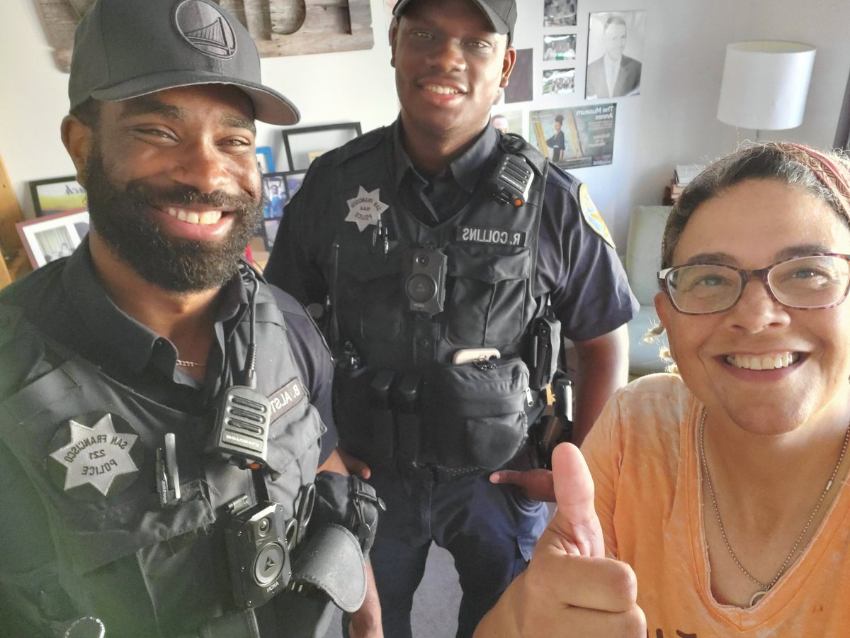 juliajacks1's tweet photo. @SFPD Officers Collins and Alston- the best! You are what good policing looks like. https://t.co/XHGZKuxpPh