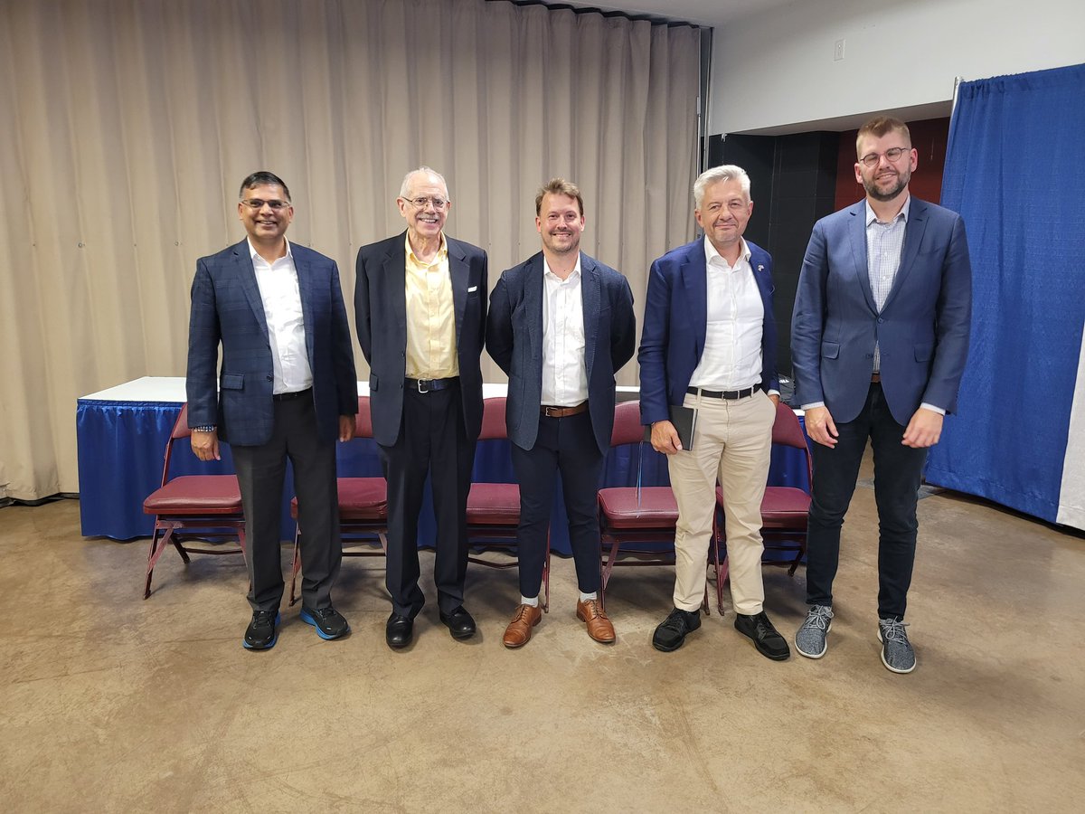 JarmoSareva's tweet photo. Great panel discussion today at #FinnFest on #innovation with John Simon, author of books on @KONECorporation , Chris Heck of @wartsilacorp and Ahti Westphal of @DJRArchitecture , moderated by @RKonidena . I stressed the need for a level playing field for innovation to thrive. https://t.co/FEzduLgUvT