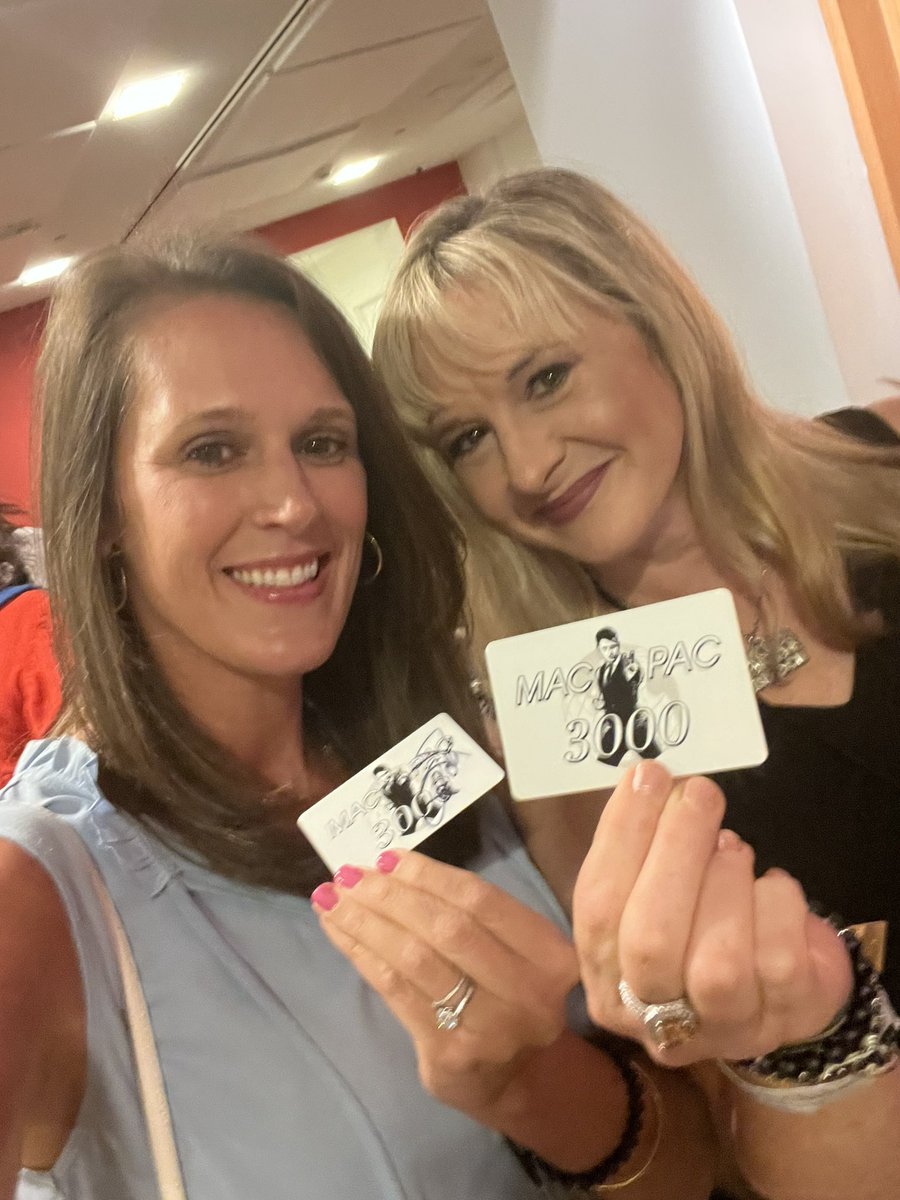 We were not being denied our one genuinely meaningful hug. <a href="/googie88/">Jen</a> and I went old school and broke out the MacPac card! <a href="/joeymcintyre/">Joey McIntyre</a> said they are making a comeback 🤣