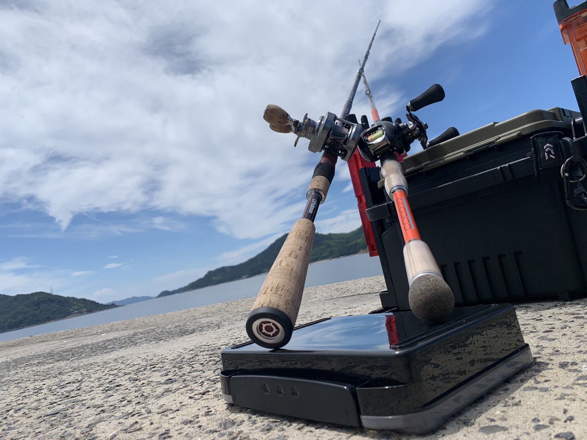 3621yyy's tweet photo. フィンチ教の後輩とお手軽デイゲーム
テキサスが無でベイトが沸いた瞬間に横の釣りでドン！！
BC4のパワーで45センチ瞬殺。笑
#fishman
#bc4
#フィンチ
#coco77 https://t.co/pdVMUlY4XE