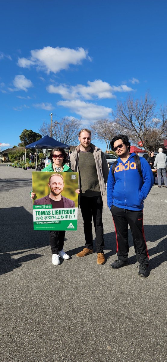 Great, busy morning at Tunstall Square Market! Bit windy but as always local community shows up! Great chats about the local environment, particularly rubbish build up in the Koonung Creek. Also a mother worried her kids can't affording rent and possibly moving back #warrandyte