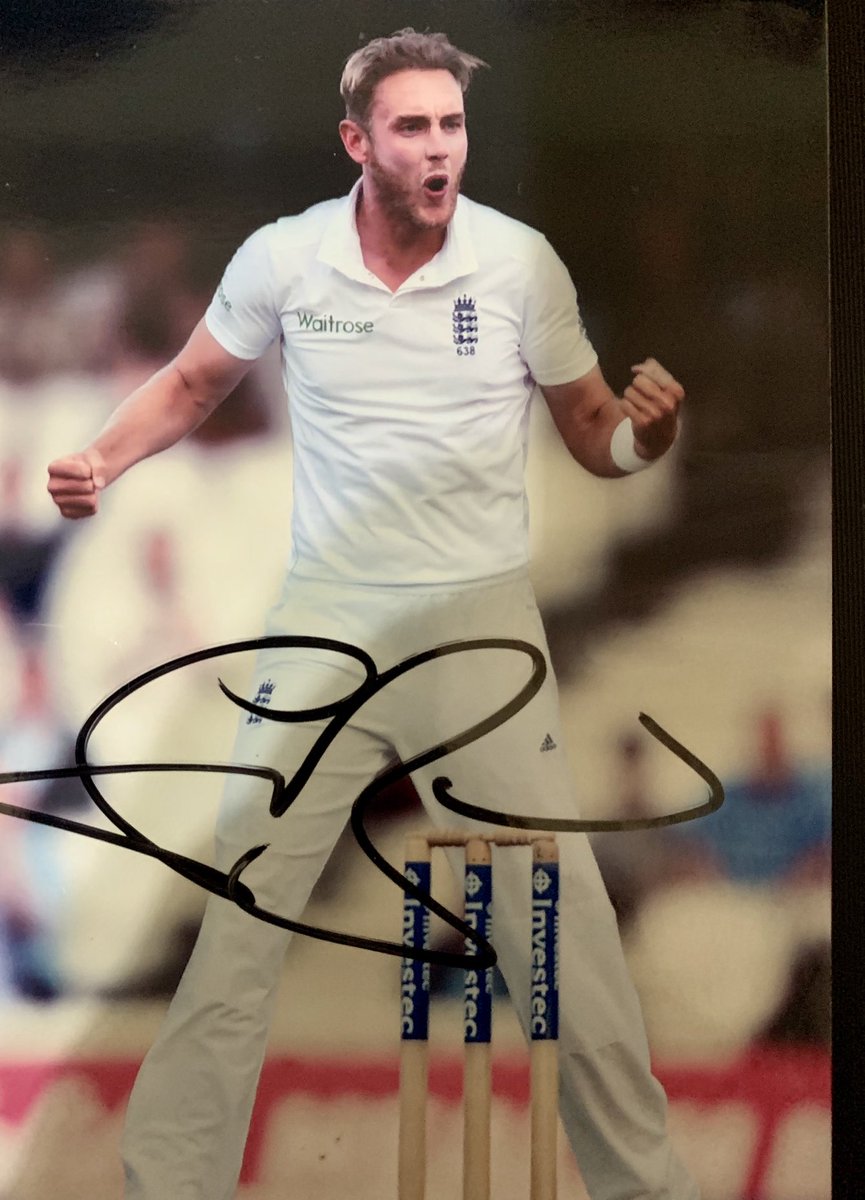 A brilliant bowler,master of seam movement and steepling bounce. As he rides into the sunset of his glittering career, we thank him for giving us such joy. Stuart Board,take a bow ! ⁦@StuartBroad8⁩ #Ashes ⁦@ECB_cricket⁩ . Photo : from my personal collection