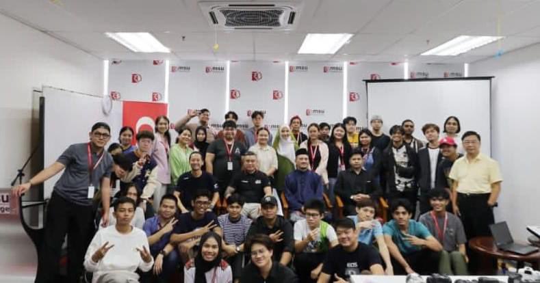 MSUCSabah's tweet photo. Thank you to #CanonMalaysia and the speaker Alric Goh for sharing the knowledge about #basicphotography techniques with us. We left feeling motivated and excited to start taking good photos. We can't wait to see what the future holds!
EOS Community Sabah
#GETClub
#softskill https://t.co/nzSP10U4PK