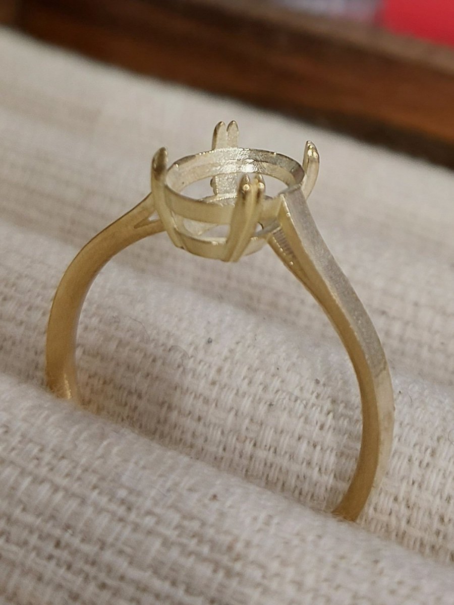 idea_jewelry's tweet photo. お得枠第二段お仕立て枠
縦横足して16㎜までならどんな形でも

金種はPT900 K18YG K10YG
どれでも税込¥39,600

テクスチャー、爪なども自分好みでカスタマイズ。

販売終了まであと１日です。 https://t.co/tvqAEewTmm