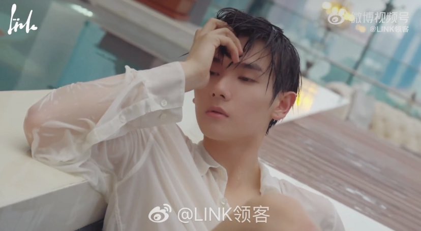 wiranya_saning's tweet photo. นิตยสาร  Mr. Link มาลง ฮื่ออออ ดีมากกกก เป็นอีกเล่มที่ควรมีสะสมนะจ๊ะแม่ ❤️‍🔥✨🥹🫶🏻

@naninenai99 
#นายท่านกรชิต #Nine 
#GaoQingchen #高卿尘Nine https://t.co/OVEmnNHgof