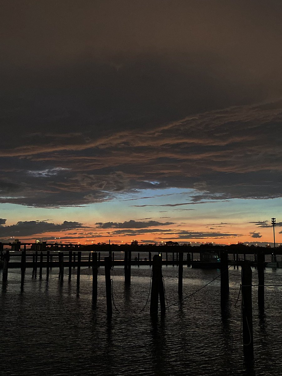 rivsauber's tweet photo. Views
#subset #storm #SonyAlpha #captree https://t.co/T0h6BFUoDy
