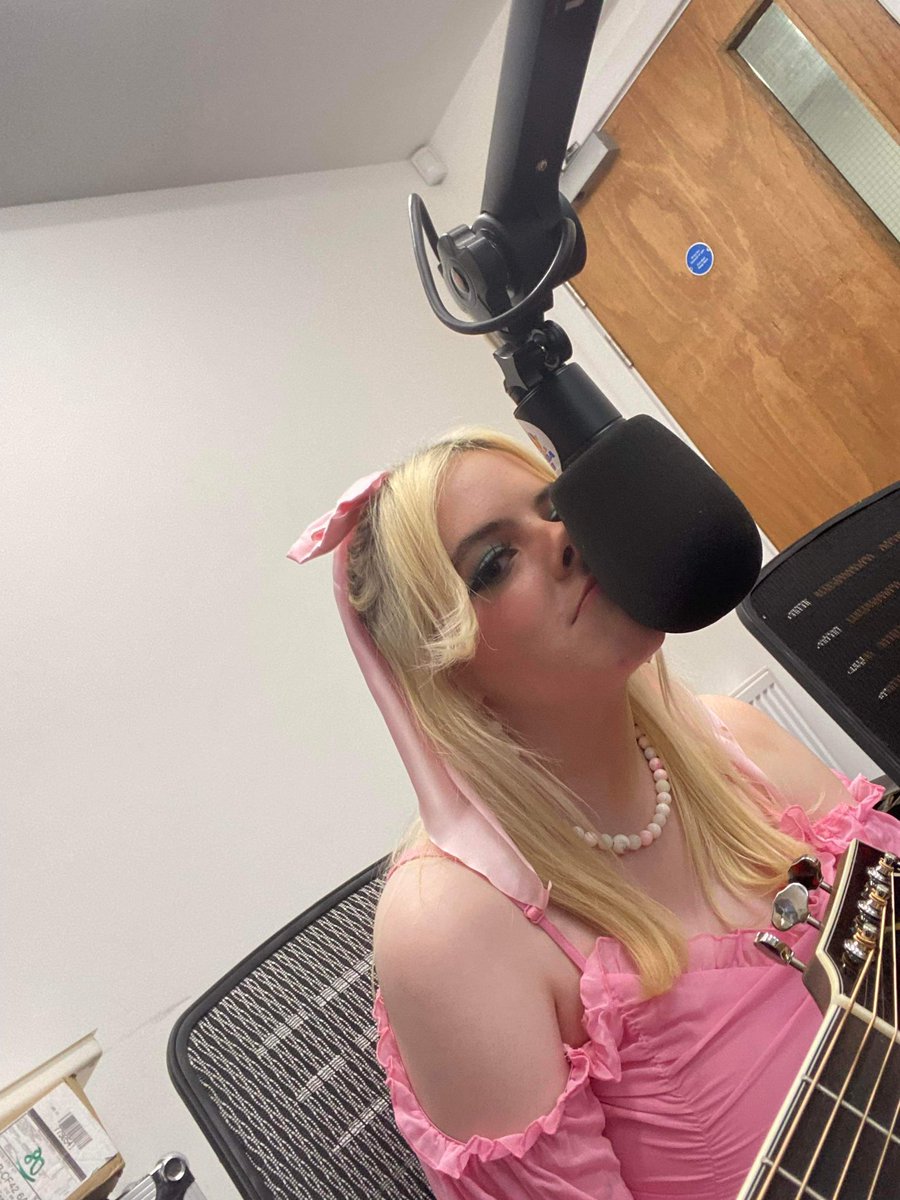 Had fun on  Eclipse radio ! Singing my new tune boys in bands 💓✨