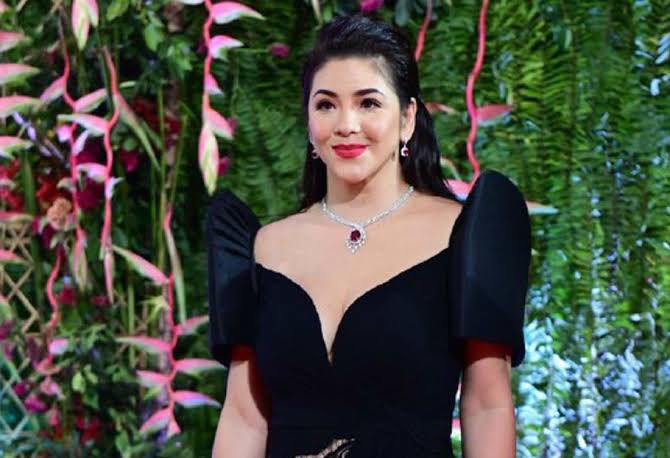 Jaaackysrz's tweet image. Regal! 

WeLoveYou Queen REGINE
#ASAPNonStop