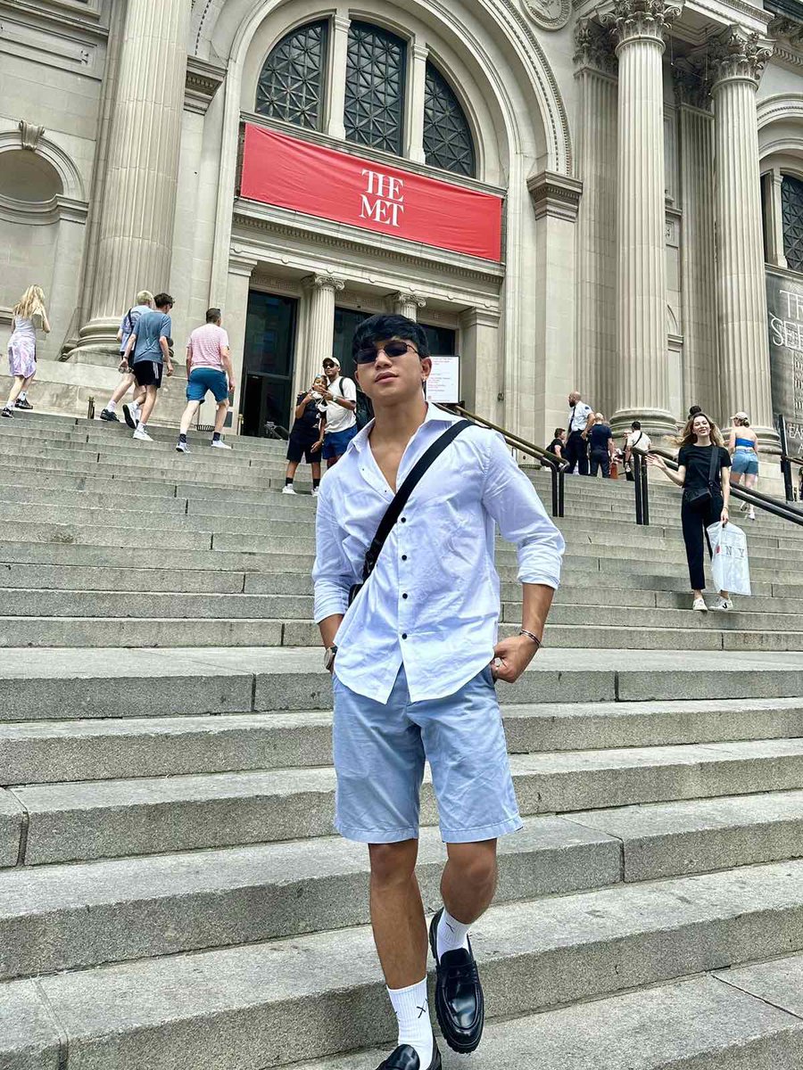 Royce Cabrera is immersing himself in the refined realm of art and culture within the walls of the Metropolitan Museum of Art in New York City! 🗽 #RoyceCabrera