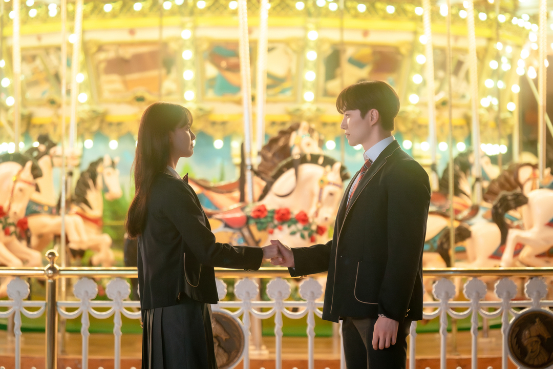 follow_leejunho's tweet photo. '킹더랜드' 이준호·임윤아, 놀��공원 데이트 포착…설렘 가득

https://t.co/dON7n9CvoW

#이준호 #LEEJUNHO
#준호 #JUNHO
#킹더랜드 #Kingtheland #JTBC
#구원 #GuWon https://t.co/VvNrEx3Yjo