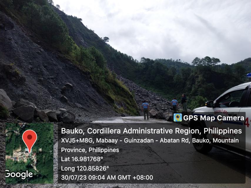 PNPBauko1's tweet photo. PROJECT SAFE ROAD TRIP: Road Monitoring 
🚛🚜🚚🛻🏍🛵 Motorists are advised to pass with extreme caution at the Ampingke quarry site and Mount Data Cliff
#ProjectSafeRoadTrip 
#SerbisyongNagkakaisa
#ToSe… See more https://t.co/4H3gacRO8v