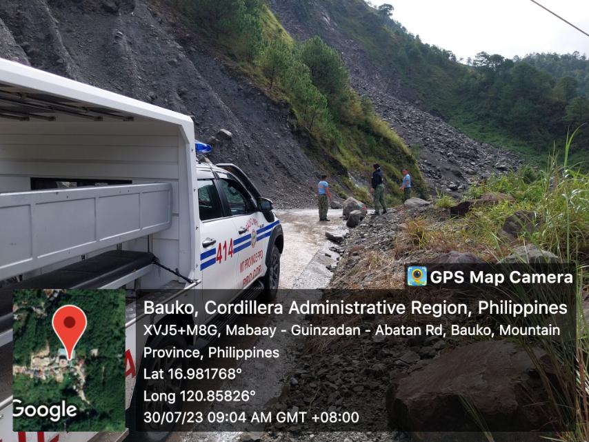 PNPBauko1's tweet photo. PROJECT SAFE ROAD TRIP: Road Monitoring 
🚛🚜🚚🛻🏍🛵 Motorists are advised to pass with extreme caution at the Ampingke quarry site and Mount Data Cliff
#ProjectSafeRoadTrip 
#SerbisyongNagkakaisa
#ToSe… See more https://t.co/4H3gacRO8v