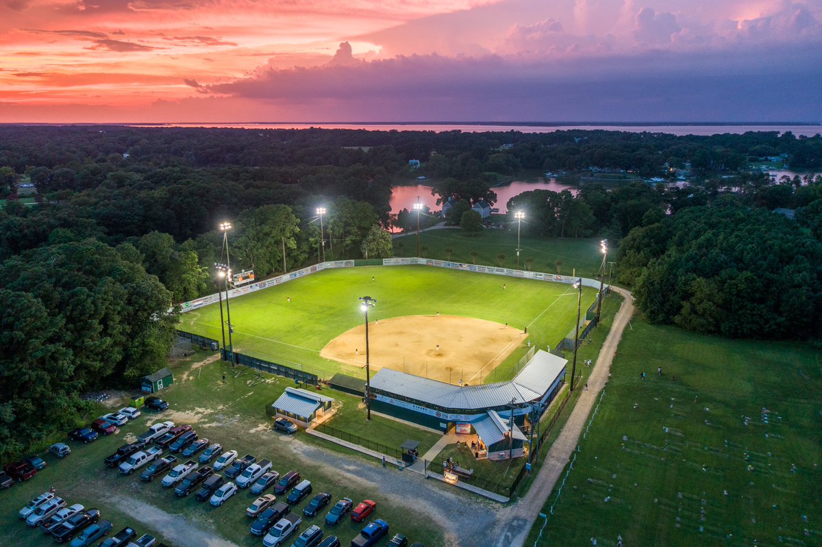 DeltasBaseball's tweet photo. What a sunset for tonight’s game. https://t.co/u4P1UesPbk
