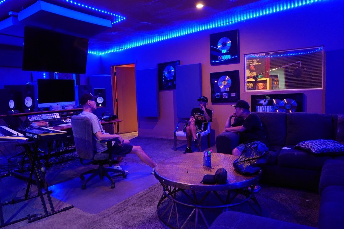 simon_jap's tweet image. めちゃくちゃ良いスタジオだった🔥

撮影にレコーディング楽しみ♪

#hiphop50 #oneunity