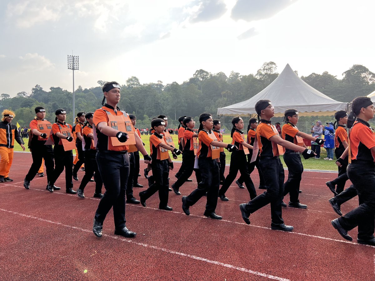 twt_ASAS's tweet photo. #HariSukan
Gambar dari kroni-kroni admin.
#BlockA https://t.co/pkUafdLlrE