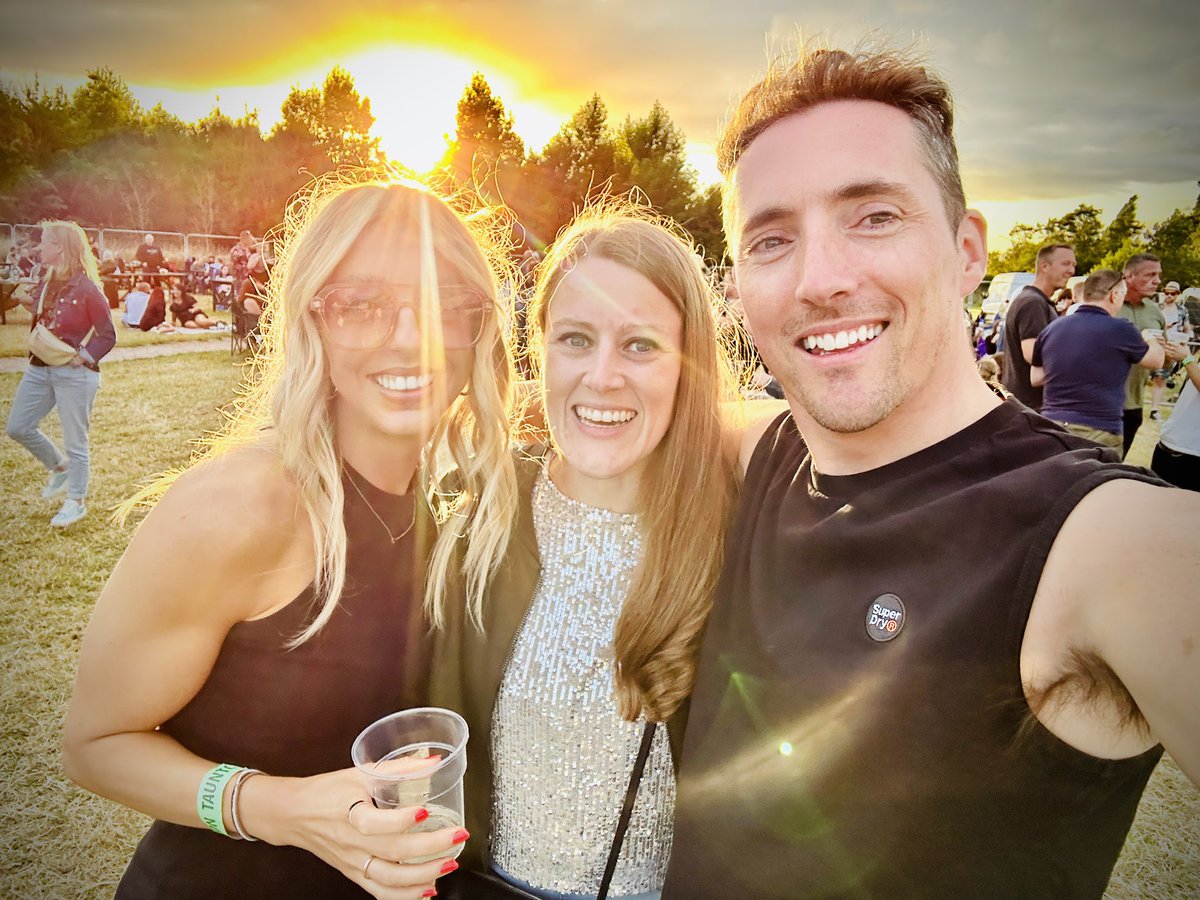 CraigStoneUK's tweet photo. #FakeFest was awesome as always. 

A fantastic night.. ! https://t.co/SzPKnc7S8h