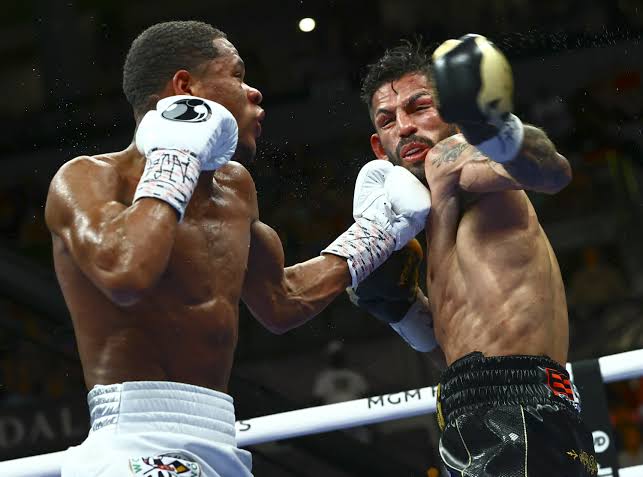 TheOnlyOneKross's tweet photo. @JorgeLinares No no esperen esta ya es la buena Haney vs Linares 😂 https://t.co/C85Iu1u8Se