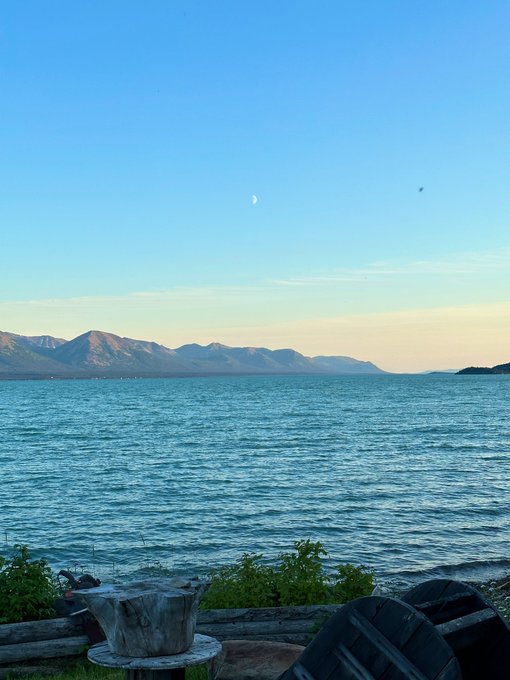 Photo dump. Moon, tactical jacket, fancy earrings, Alaska. https://t.co/PLZdw6XYOQ