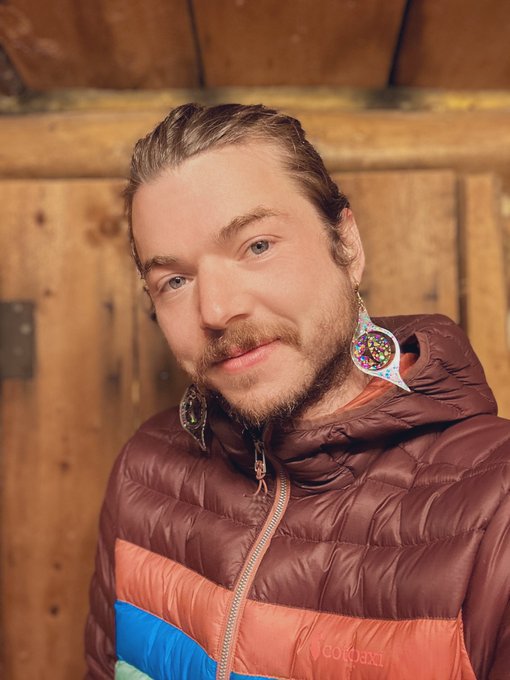 Photo dump. Moon, tactical jacket, fancy earrings, Alaska. https://t.co/PLZdw6XYOQ<a href="/tag/bisexual"class="tags"><span>#bisexual</span></a><a href="/tag/nsfw"class="tags"><span>#nsfw</span></a><a href="/tag/damnthatwascold"class="tags"><span>#damnthatwascold</span></a>