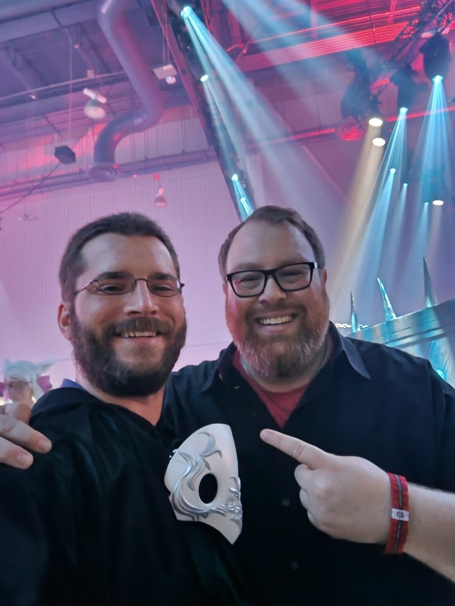 MountainofSalt's tweet photo. @JesseCox is been nearly a decade.  Last time I ran into Jesse was blizzcon. Good to see you again,  may you find continued success. https://t.co/nUR0dOtKhb