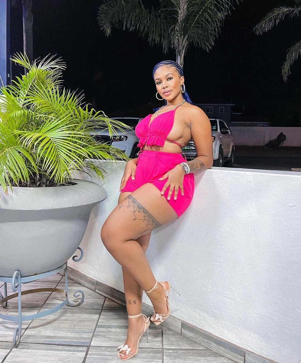 Queen blessing tweet media