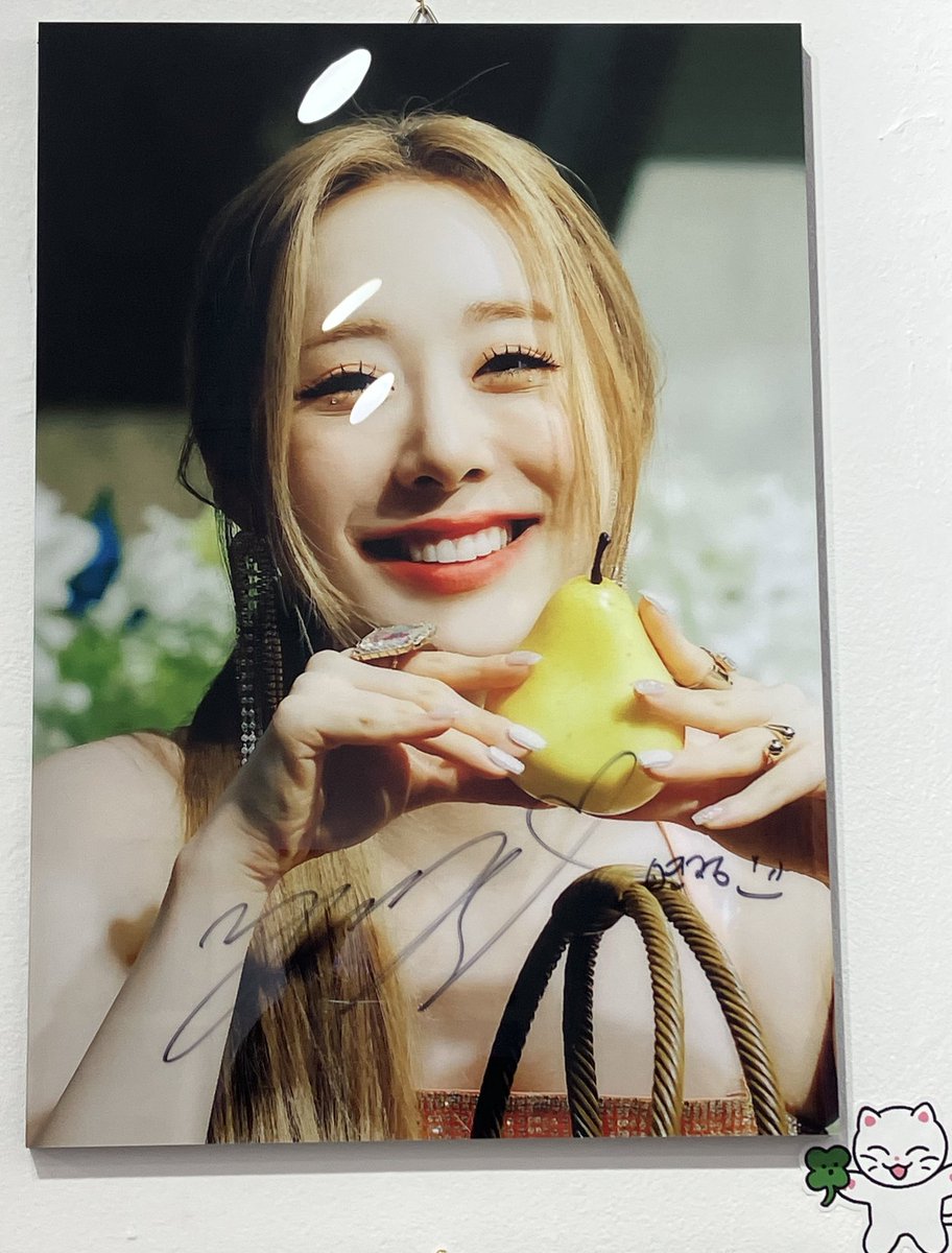 Regards_urLight's tweet photo. #해피벌떼걸연정이
연정이의 7년을 한눈에 보며 벅차올라버려서 그래!!! 우리는!!! 우정이었어!!! 하며 퇴장했다🥹 페팔삼님 씨핑크님께서 올리시는 연정이들 늘 사랑하지만 오늘은 정말 영상도 사진도 굿즈도 최고였습니다🍐💜 https://t.co/E0HAggGlwY