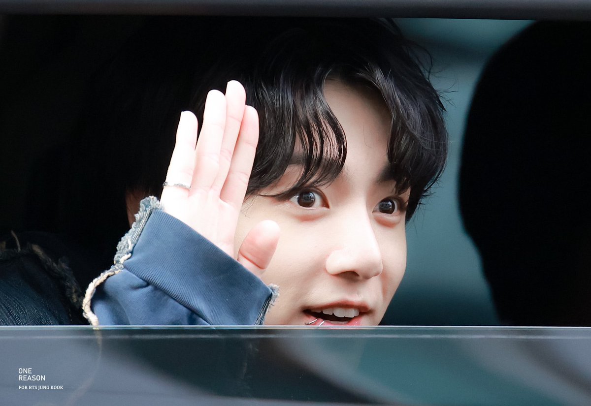 ONE_REASON_JK's tweet photo. 230730 HQ

분명 귀여웠는데 왜 마지막엔 영화의 한 장면이 된거지 
정국이 세븐 활동 수고했어🫶🏻

#JUNGKOOK #정국 #JungKook_Seven @BTS_twt https://t.co/44pQTp14vI