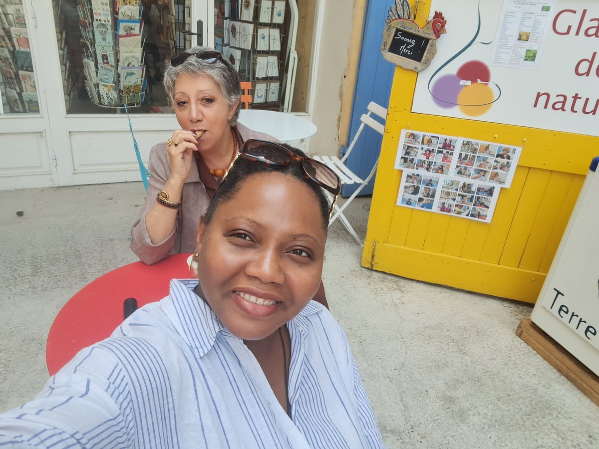 MirlineP's tweet photo. Une matinée à la librairie Le Bleuet https://t.co/NsKGnN4V9f