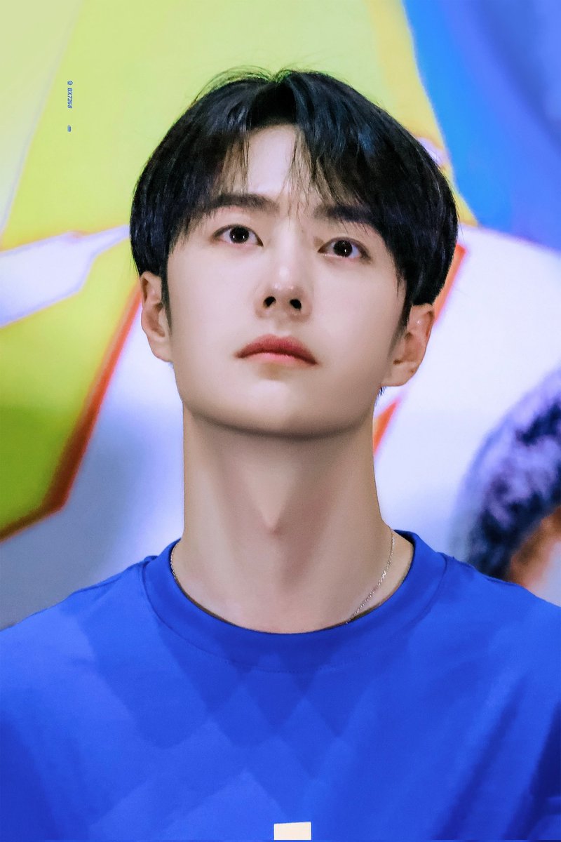 코 한 번만 만지게 해다오,,,