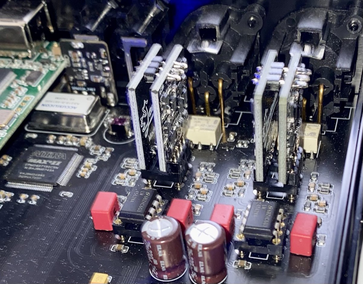 Zpa5C's tweet photo. DA50akmのLPF、TI THS601から素性不明のディスクリートオペアンプに変えてみた。
解像感損なわずに空間表現いいような感じがする。
販売者の示してるスペックは、SNR> 120dB 、THD<0.0002% 、Noise 20nV
#DAC #OPOINT #DA50 https://t.co/7AksLiJ5lF