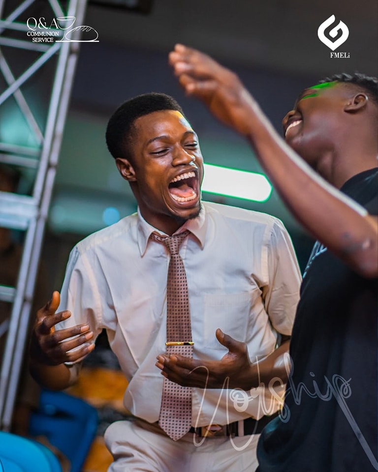 FMELi_ELE's tweet photo. Picture Excerpts from Worship Session 🎶🎶🎶
#QuestionandAnswerService
#FMELiCommunications https://t.co/d4H9IF2w7O