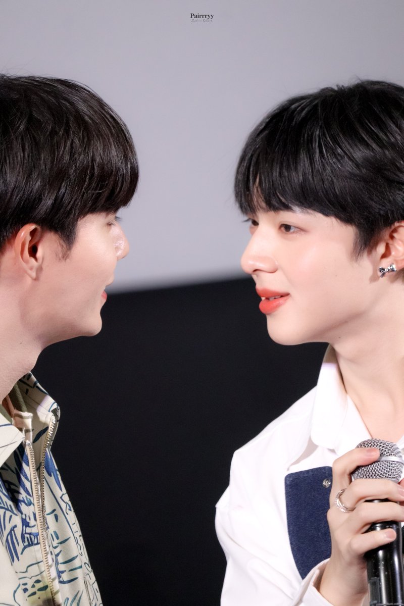 pairrryy's tweet photo. อุ๊งอิ๊งในใจ🤏🏻💕

#ZeeNuNew #ZeePruk #NuNew 
#MajorStarRoadshowดับแสงรวีXซีนุนิว https://t.co/Lb9UwBrqYw