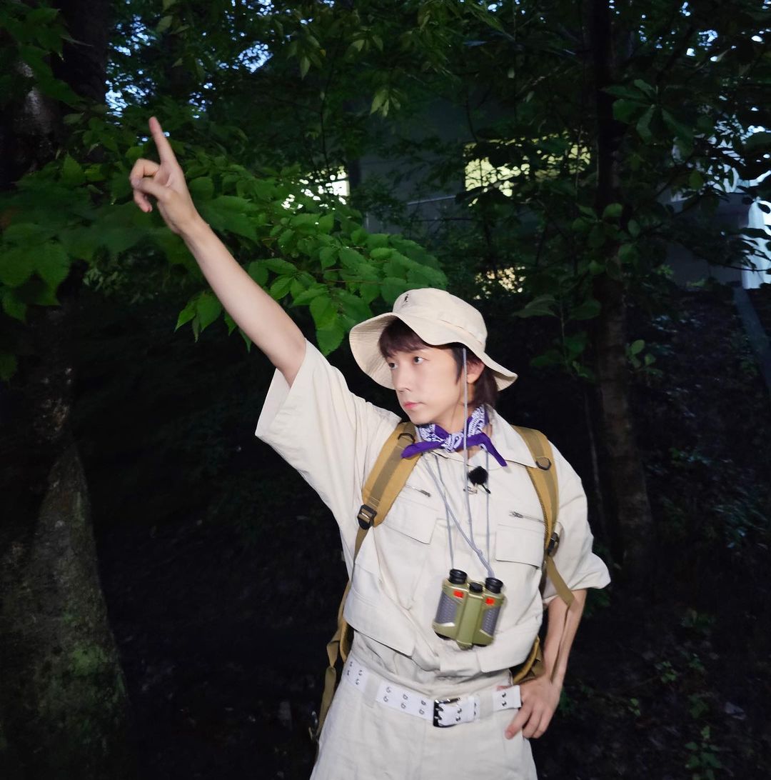 2pmalways's tweet photo. [2PM IG]
A scout leader and elementary student who was really really freaked out 🤠

#Among6thGraders #ThatIKnowOf #HeIs #TheCutest💙
https://t.co/Mng1kZ4wqU https://t.co/8V1vCwe8cM