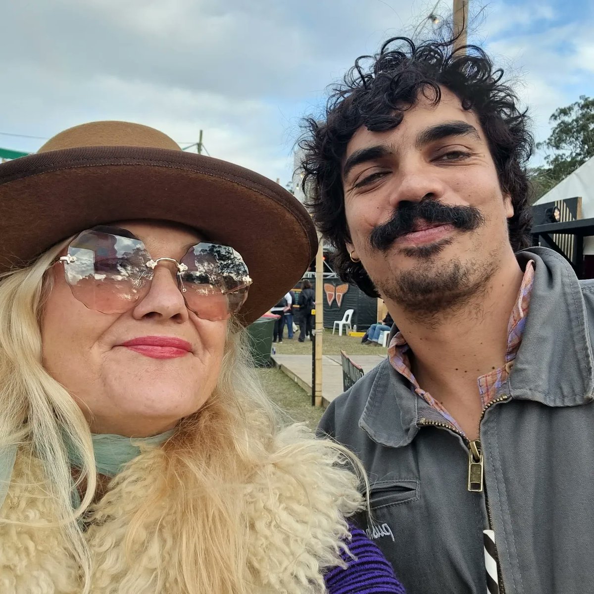 TreanMachine's tweet photo. Yay @Tonaaayy_ you legend
This is a photo of him and me fan girl @sitg last weekend
#TVWeekLogies
#Logies #theologies https://t.co/JxvkMPI1wx