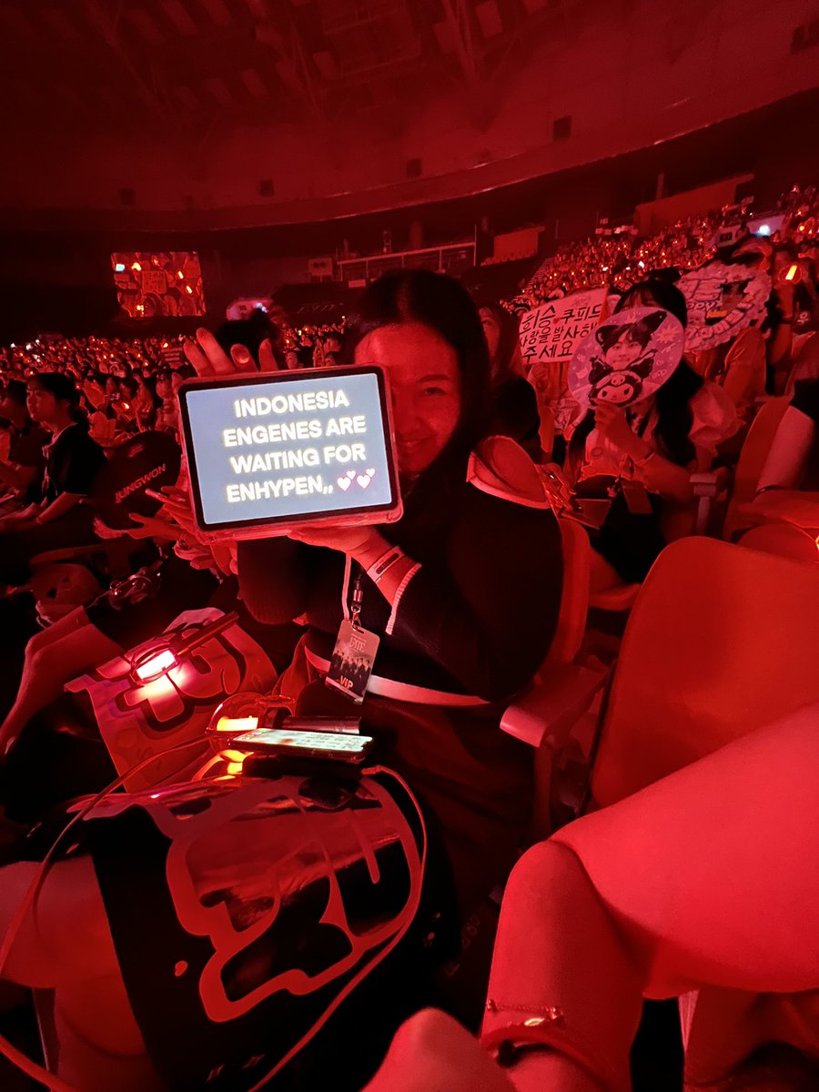 cheezekjw's tweet photo. @enginafess HIKS GAK SIA SIA BNRN GUA BAWA IPAD 🥲🥲🥲🥲 SEMOGA BENERAN KEJADIAN YAAAAAA AMIIIIINN SUDAH AKU SAMPAIKANNNN https://t.co/blXdChBrpJ